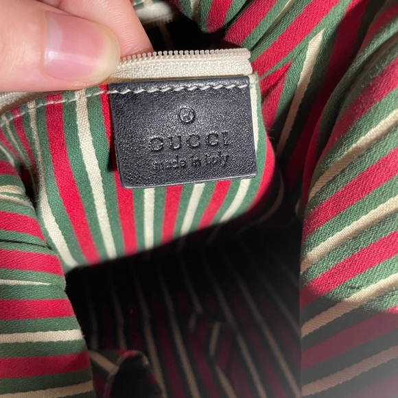 Gucci Black GG Canvas New Britt Hobo 169947 - Picture 12 of 14